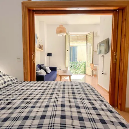 Plz De La Merced Solera Apartment *